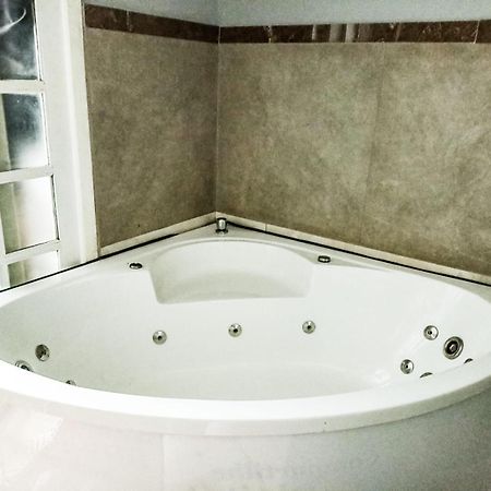 Casa Com 2 Quartos E Hidromassagem Balneário Camboriú Exterior foto